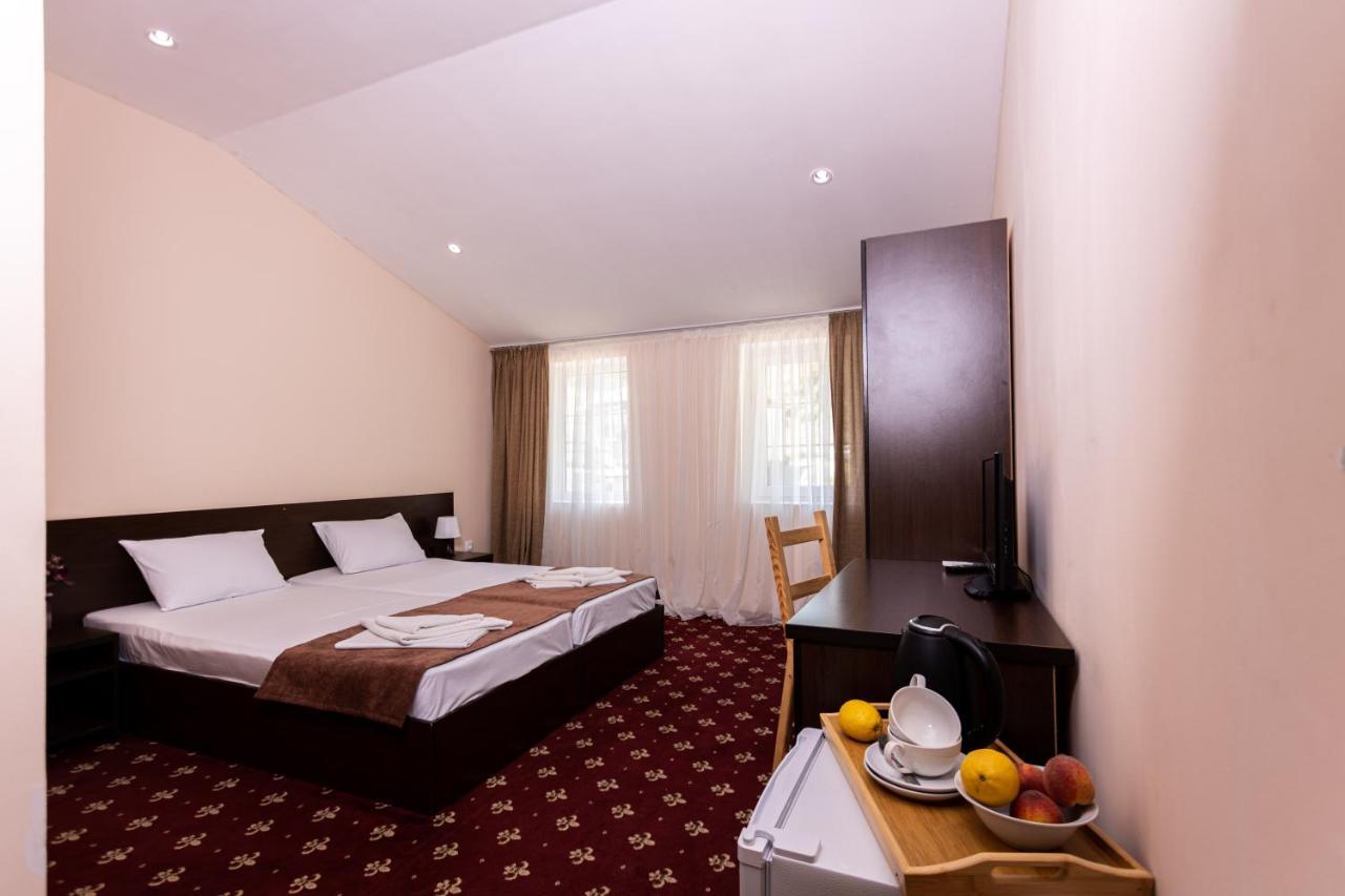 Hotel Nikopoli On Vodopadnaya 21А New Athos Εξωτερικό φωτογραφία