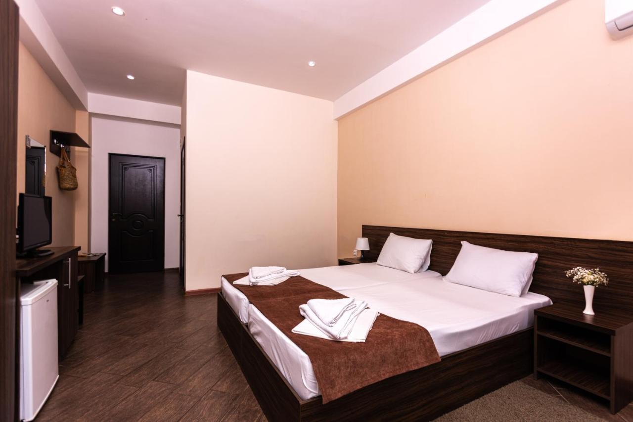 Hotel Nikopoli On Vodopadnaya 21А New Athos Εξωτερικό φωτογραφία