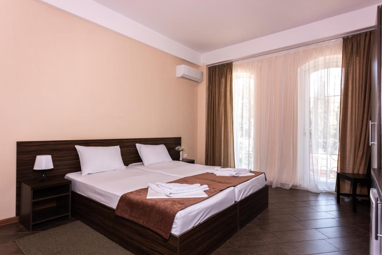Hotel Nikopoli On Vodopadnaya 21А New Athos Εξωτερικό φωτογραφία