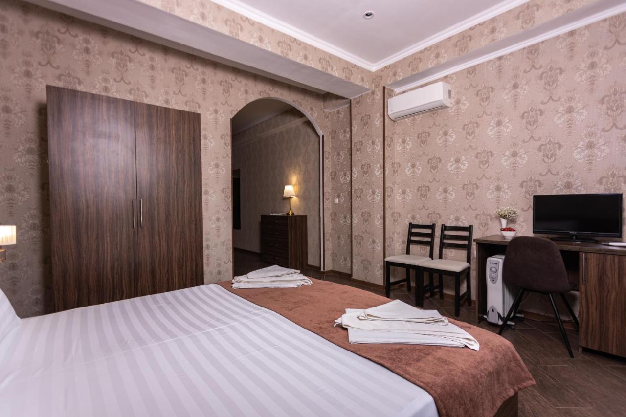 Hotel Nikopoli On Vodopadnaya 21А New Athos Εξωτερικό φωτογραφία